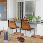 Spacious On Car-free Island With View Semesterbostad *