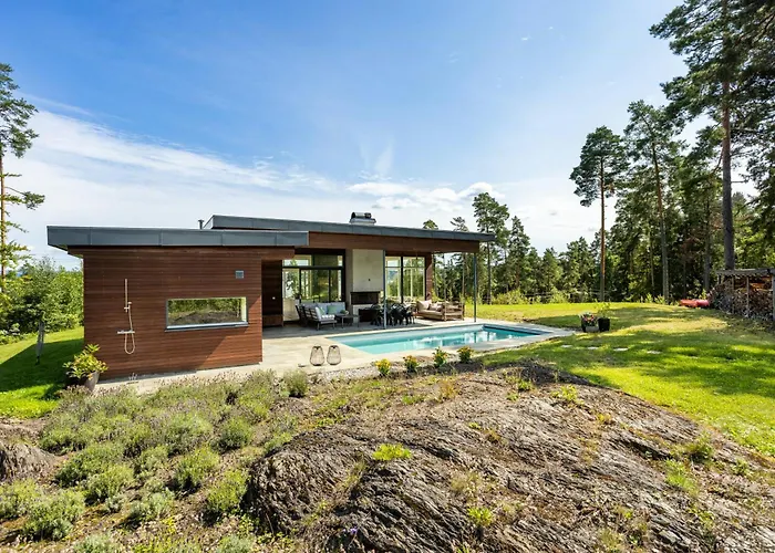 Spacious On Car-free Island With View *