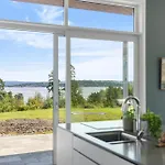 Spacious On Car-free Island With View * Høvik